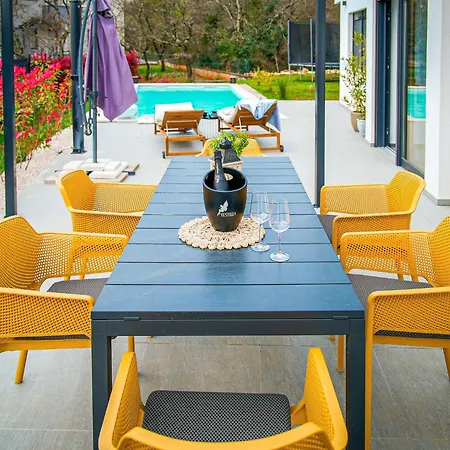 Noel By Interhome *
