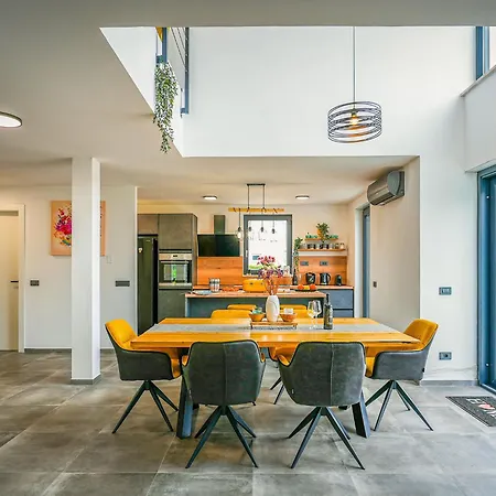 Noel By Interhome Villa *
